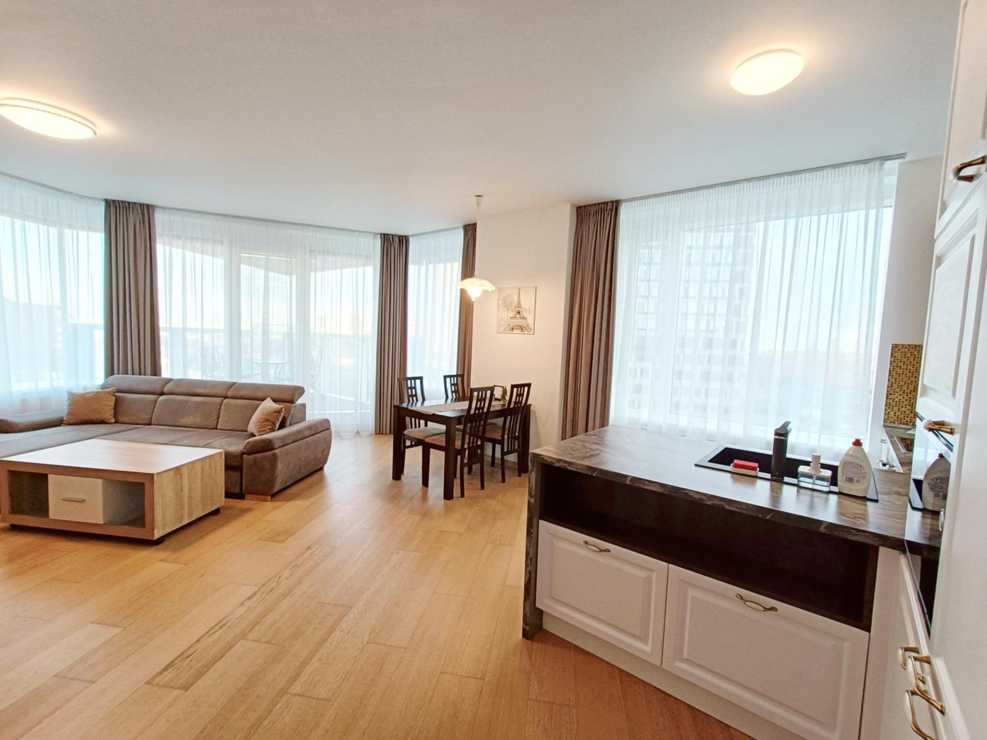 Sag Panorama City Apartment 3 Rooms Free Parking Free Wifi Bratislava Buitenkant foto